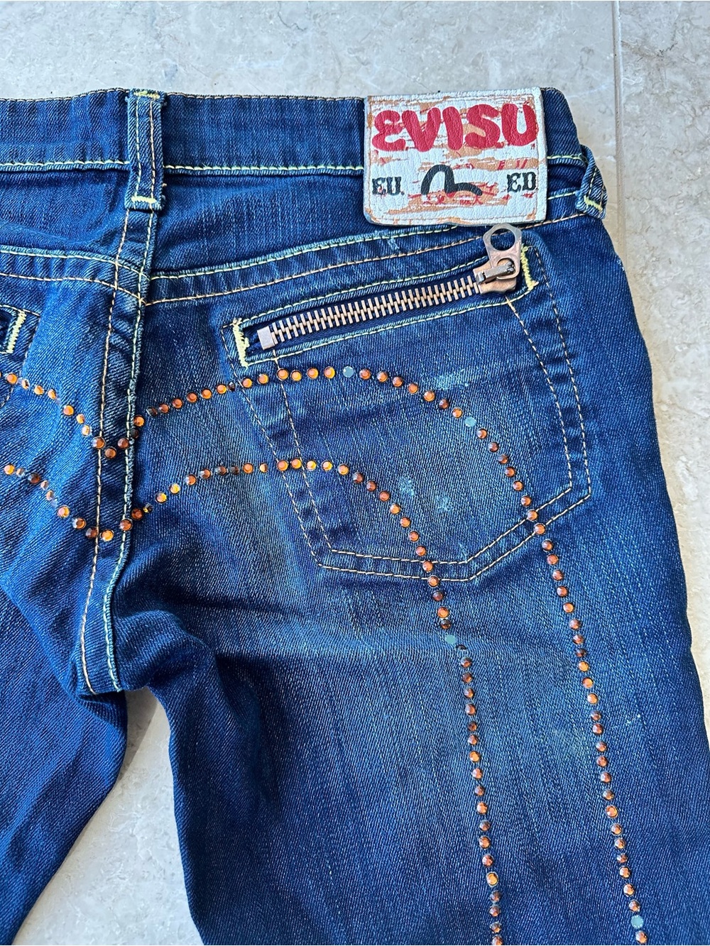 Evisu Women’s Blue Washed Denim Jeans with Copper Stud Detailing in size 27 - Picture 3 of 7